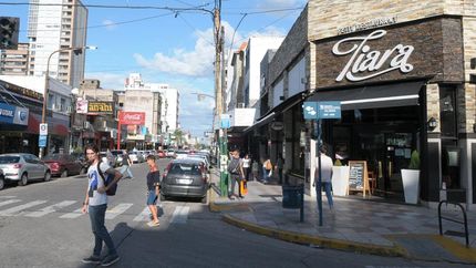 Los vecinos de Banfield podrán aprovechar una semana llena de actividades, cultura y descuentos. Los vecinos de Banfield podrán aprovechar una semana llena de actividades, cultura y descuentos.