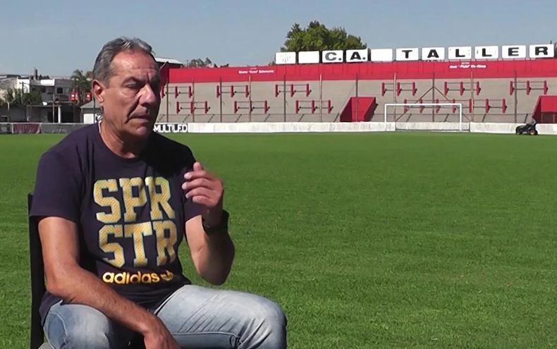 Sergio Pantano, por entonces futbolista de las inferiores de Talleres de Remedios de Escalada, mientras cumplía el servicio militar fue trasladado primero a Tierra del Fuego y luego al escenario del conflicto.