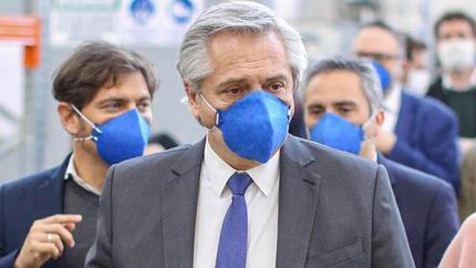 Tuvo contacto estrecho con Béliz, que dio positivo.