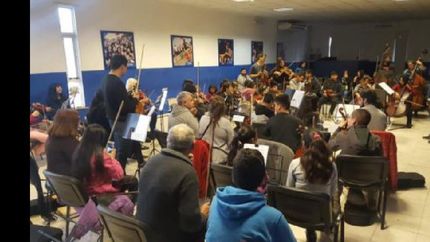 se viene el homenaje a sandro por los alumnos del centro cultural fiorito