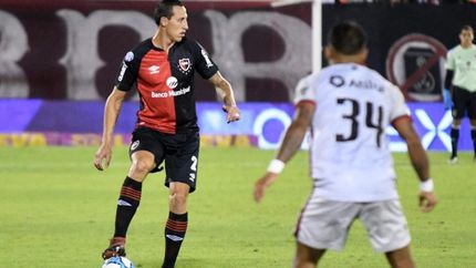 Lanús vuelve a la carga por el central de Newells.