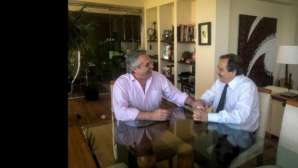 Fernández y Alfonsín coincidieron en la necesidad del esfuerzo conjunto para salir de la crisis