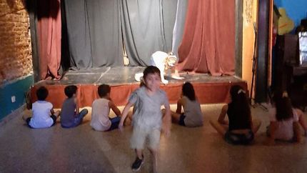 Para chicos de 6 a 12 años.