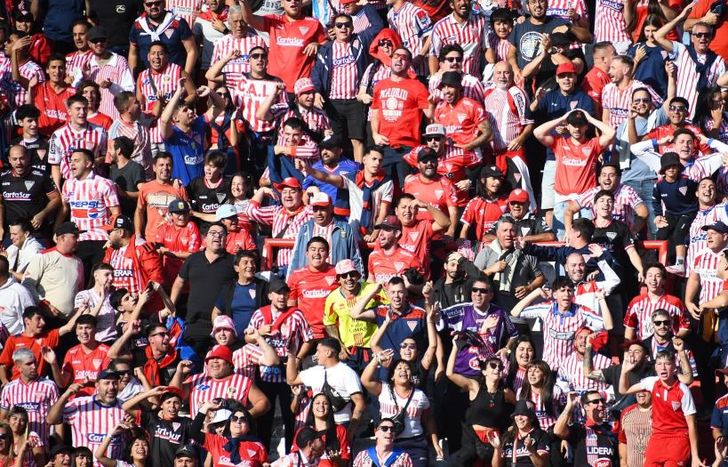 Los hinchas de Los Andes celebra hoy su día.