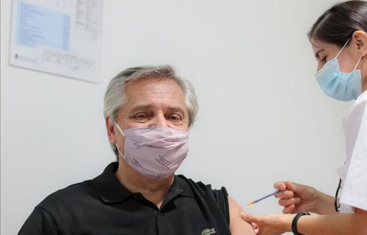 Alberto Fernández recibió las dos dosis de la Sputnik V.