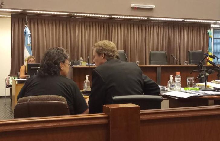 Silvia Pérez Vilor, madre de Anahí, junto al abogado Guillermo Bernard Krizan.