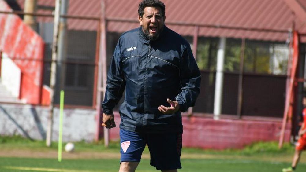 Szeszurak, DT de Los Andes, trabaja enfocado en Fénix.