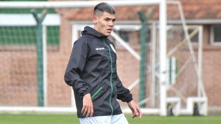 Canto ya entrena con el plantel del Taladro.