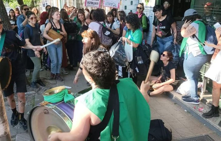 Salieron a la calle para realizar una protesta espontánea.