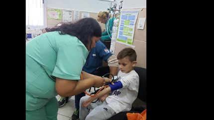 realizan aptos fisicos gratuitos para miles de chicos de lomas