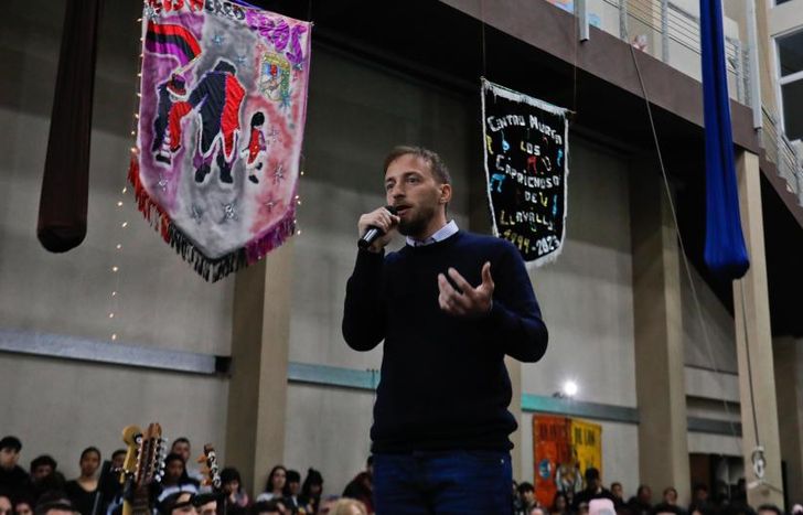 Anunciaron la construcción de un cine gratuito en Albertina.