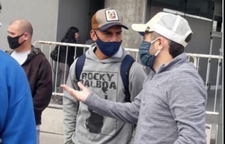 Sosa partió este domingo con destino a España.