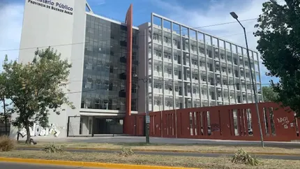 El caso hecho ocurrido en Villa Centenario es investigado por la UFI 4 de Lomas de Zamora. El caso hecho ocurrido en Villa Centenario es investigado por la UFI 4 de Lomas de Zamora.