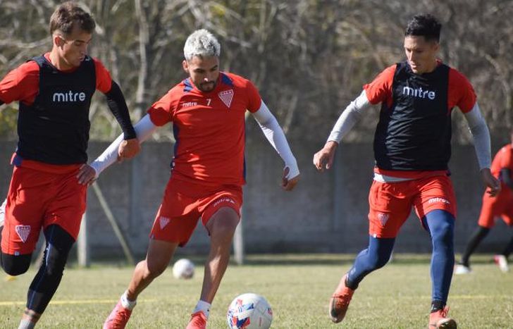 Rivas realizó trabajos con pelota con el plantel.