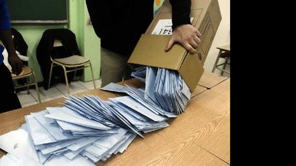 el gobierno aseguro que a la medianoche del 11 de agosto estara cargado el 90% de los votos