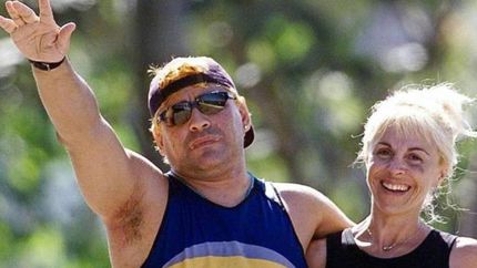 Diego Maradona y Claudia Villafañe, en una vieja postal.