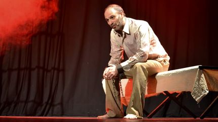 Nicolás Cesare, en escena. Nicolás Cesare, en escena.