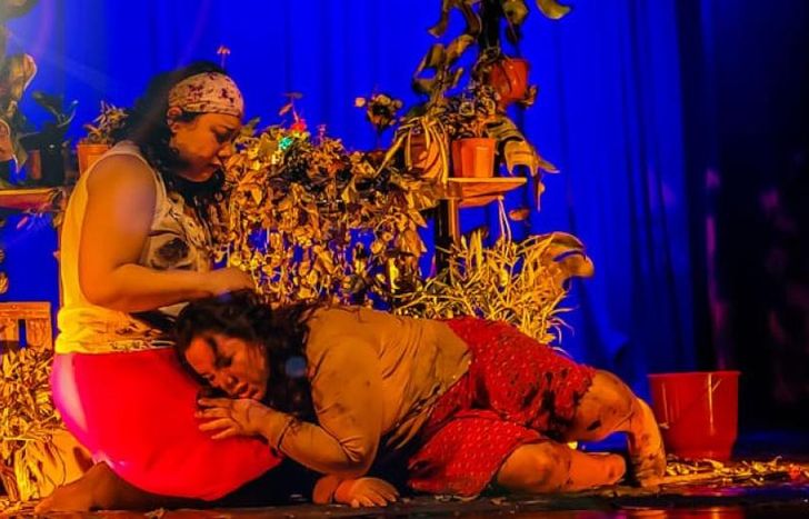 Malvones, una de las obras.