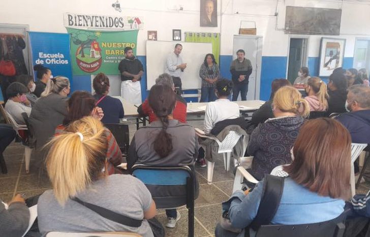 Los vecinos, interesados en los cursos de oficios con salida laboral.