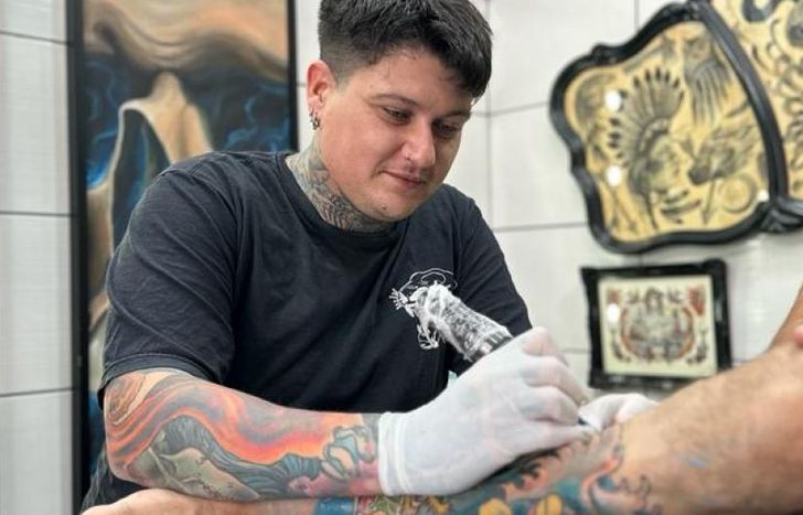 Ezequiel se mostró feliz y agradecido con su profesión.