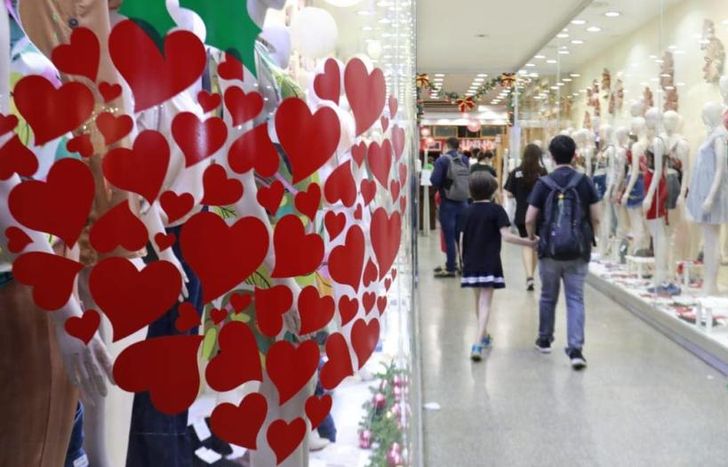 En los comercios habrá descuentos, ofertas y promociones.
