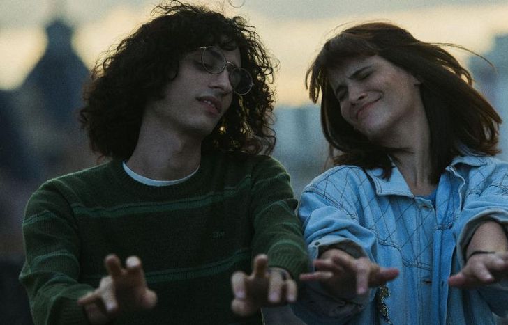 Fito y Fabi muy bien personificados.