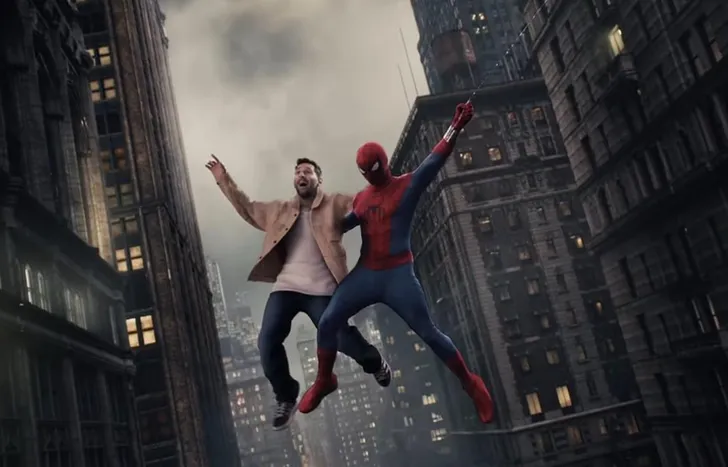 Lionel Messi con Tom Holland.&nbsp;
