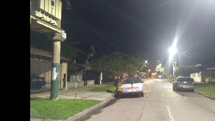 cambian focos por luces led en llavallol norte