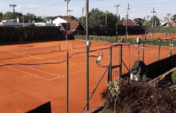 Varios deportistas talentosos pasaron por estas canchas de ladrillo.
