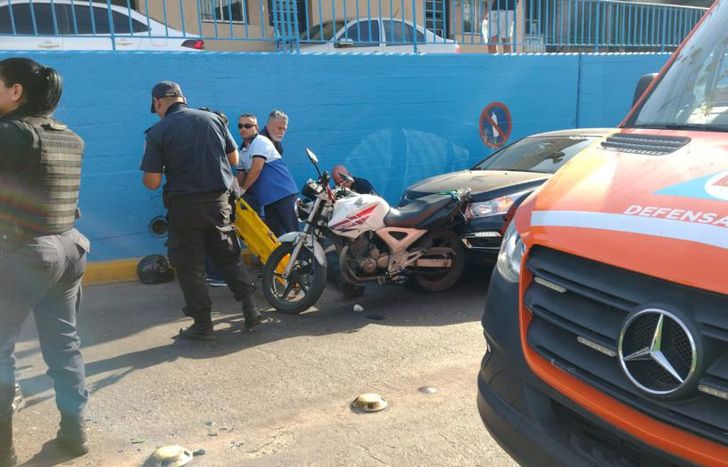 El choque ocurrió en la mano que sale hacia la avenida Alsina.