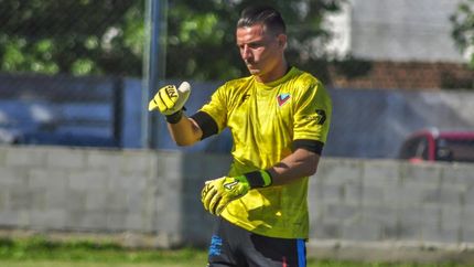 Giovini cerró otra vez el arco.