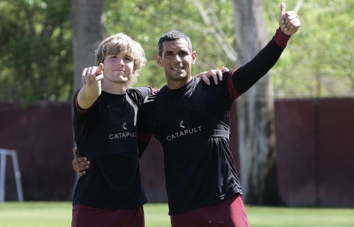 Dos potencias se saludan.