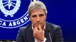 Luis Caputo vuelve a tomar deuda para pagar vencimientos: ¿Quién va a devolver ese préstamo? Luis Caputo vuelve a tomar deuda para pagar vencimientos: ¿Quién va a devolver ese préstamo?