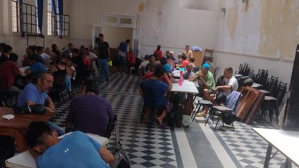 Lo recaudado será para arreglar el salón donde brindan el desayuno y el almuerzo a las personas que viven en la calle.