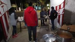 Olla popular para los vecinos de Escalada