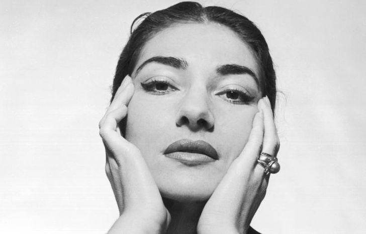 Homenaje y ayuda solidaria.