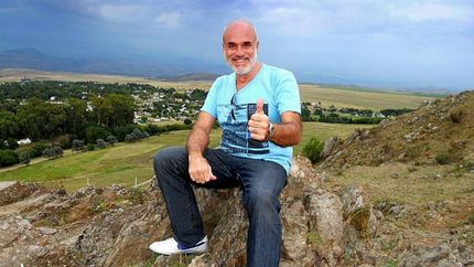 Para Raúl es un honor tener el puesto de cuidador de la plaza. Para Raúl es un honor tener el puesto de cuidador de la plaza.