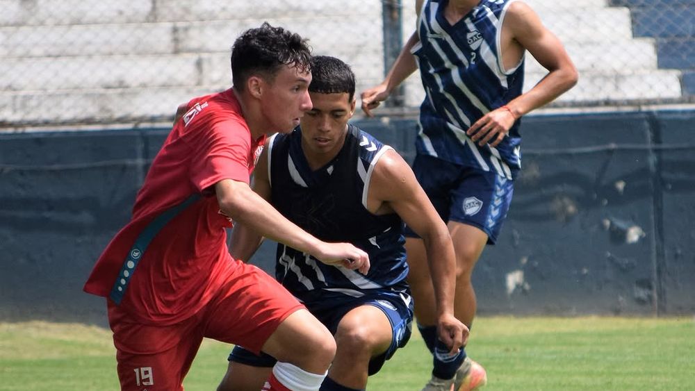 Primer amistoso para el equipo de Jorge Vivaldo. Primer amistoso para el equipo de Jorge Vivaldo.