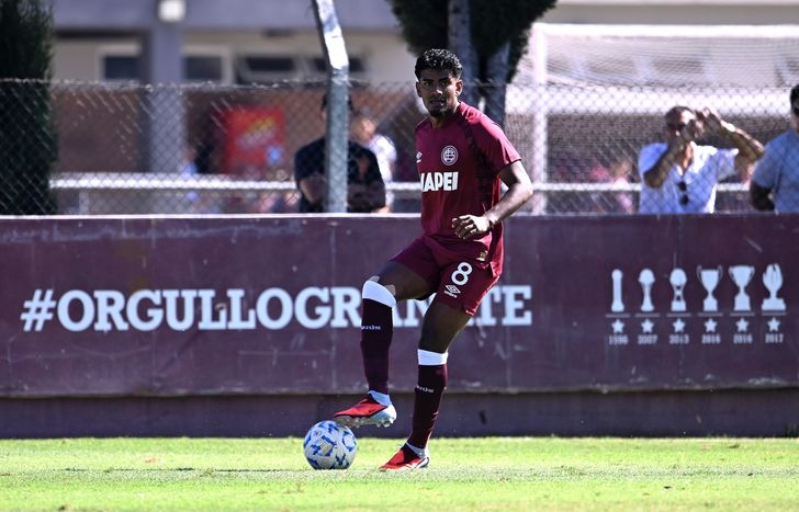 Raúl Loaiza volvió a jugar tras la lesión.