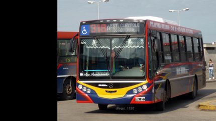 Los otros aumentos: colectivos y trenes