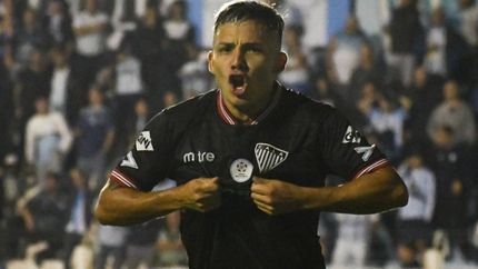Axel Páez marcó el gol del empate de Los Andes ante Racing de Córdoba.