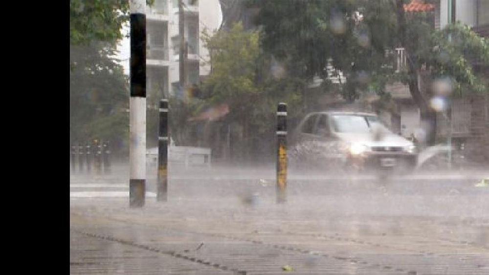 Mar del Plata, sin clases y con zonas inundadas y sin luz