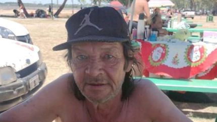 Tiene 62 años.