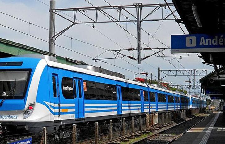 Este domingo volverá a haber servicio limitado de trenes.