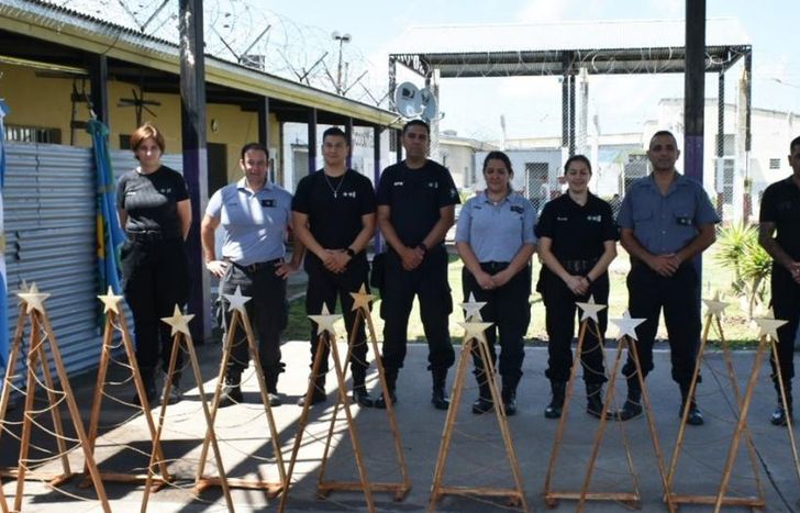 Fabricaron más de 60 árboles.