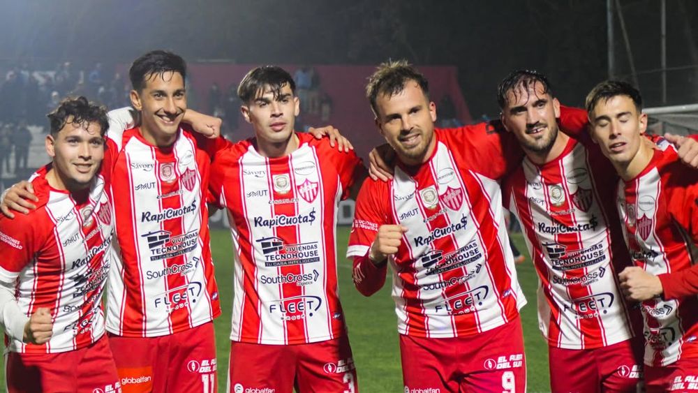 Talleres de Escalada celebró de visitante y sigue soñando. Talleres de Escalada celebró de visitante y sigue soñando.