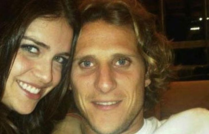 Zaira Nara y Diego Forlán, en una vieja postal.