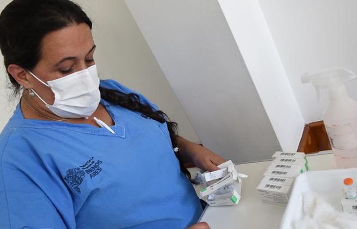 Casi 95 mil personas ya tienen al menos una dosis.