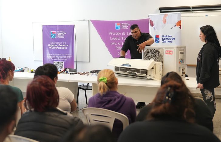 Las vecinas de Lomas tuvieron capacitaciones en diferentes especialidades.