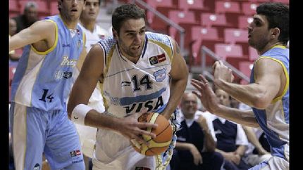 el ?pipa? gutierrez junto al basquet de talleres
